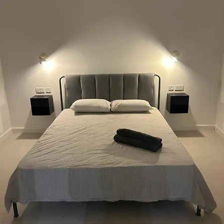 Below Vlt By Malta Loft Company * Valeta