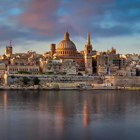 Below Vlt By Malta Loft Company Apartamento